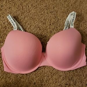 Light pink t-shirt push up bra VS